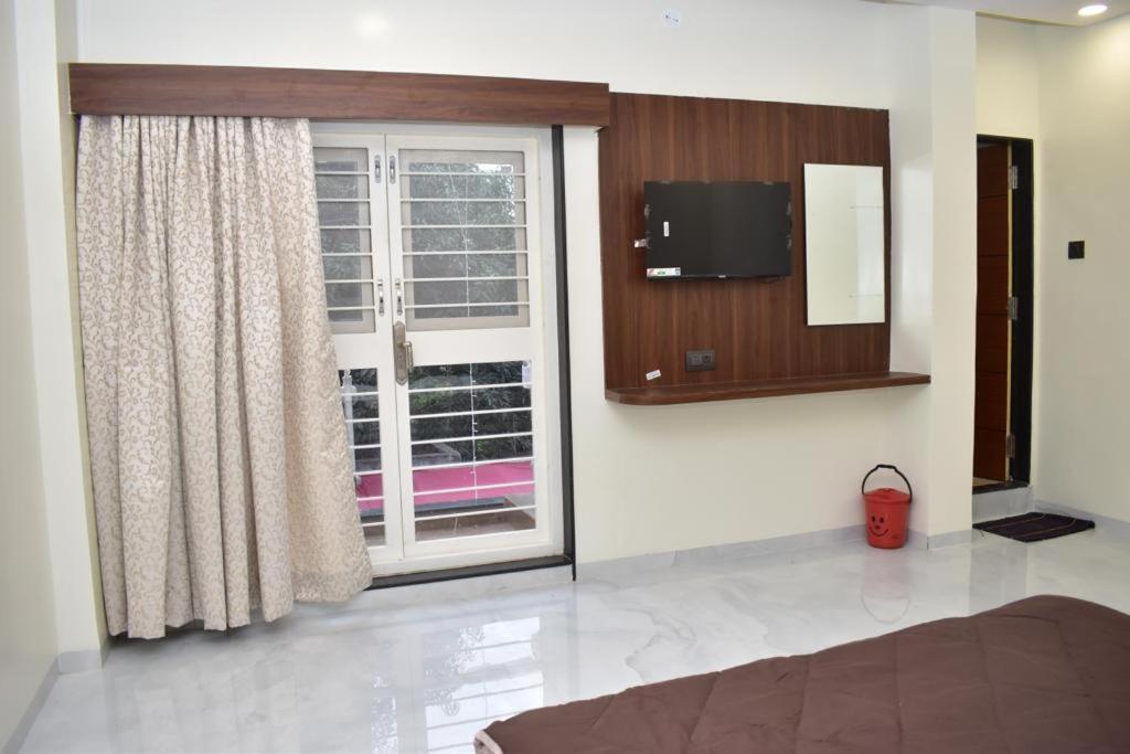 Hotel Sai Sandesh Shirdi Ngoại thất bức ảnh