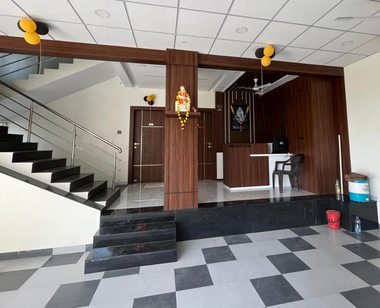 Hotel Sai Sandesh Shirdi Ngoại thất bức ảnh